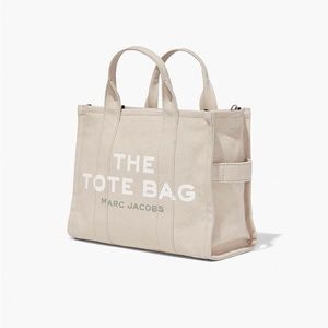 The Medium Tote Bag in BEIGE